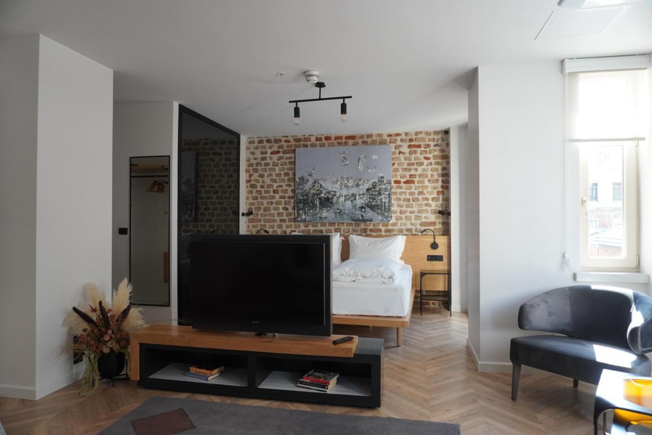 Superior Studio