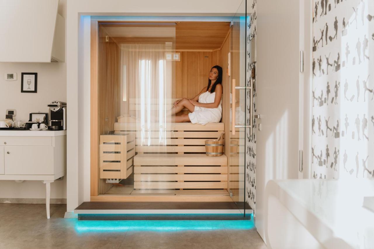 Executive Suite Sauna