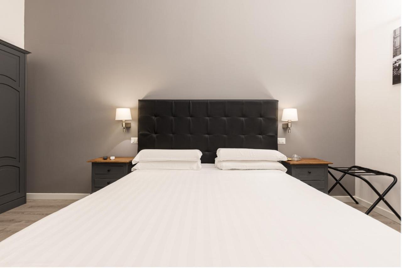 Standard Double Room Via della Frezza