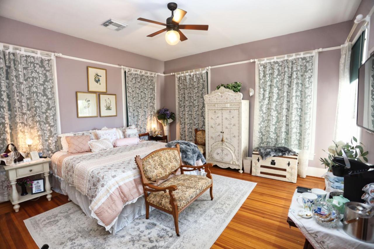 Queen Room Balcony