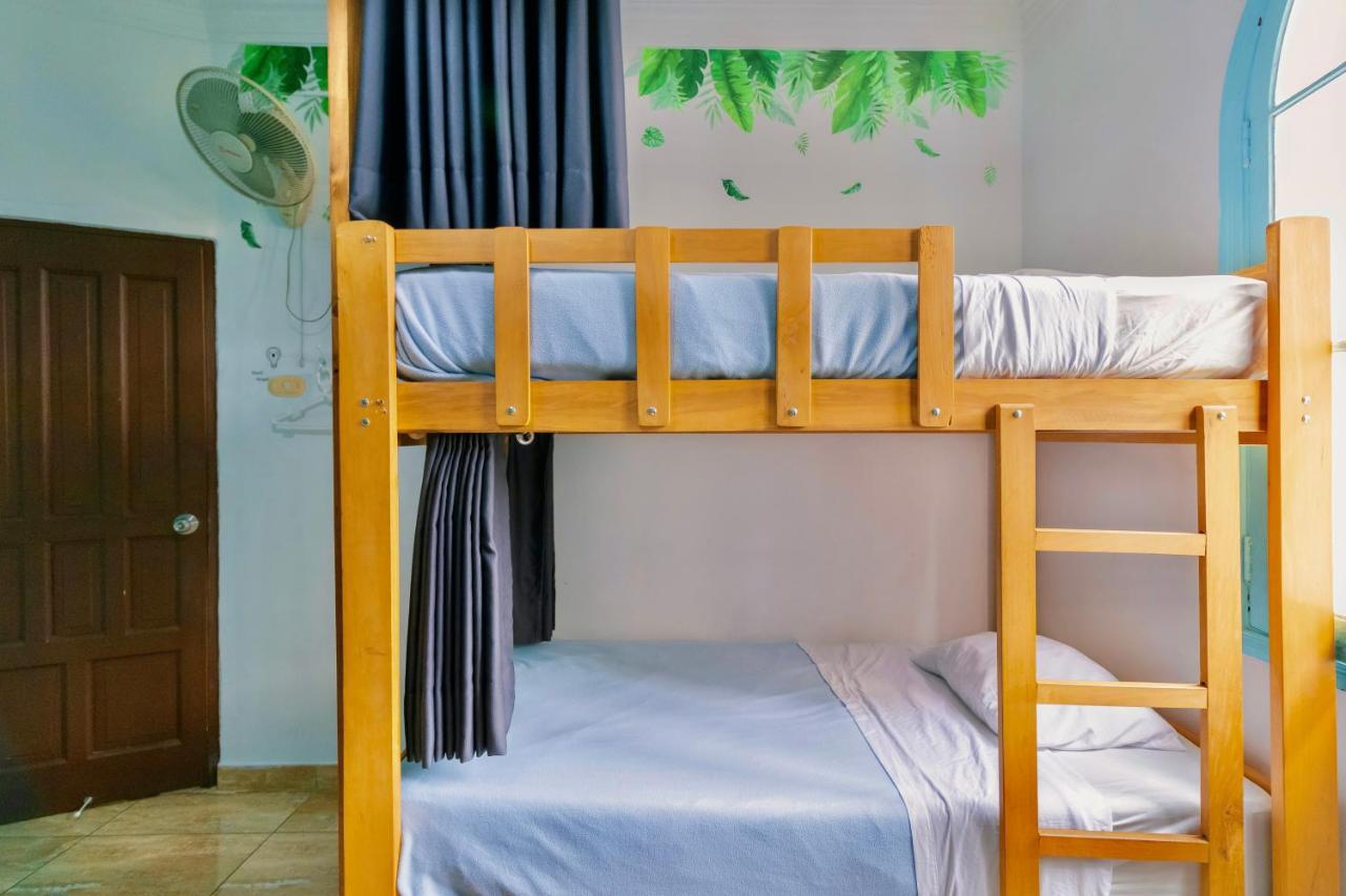 Bed 4-Bed Mixed Dormitory Room