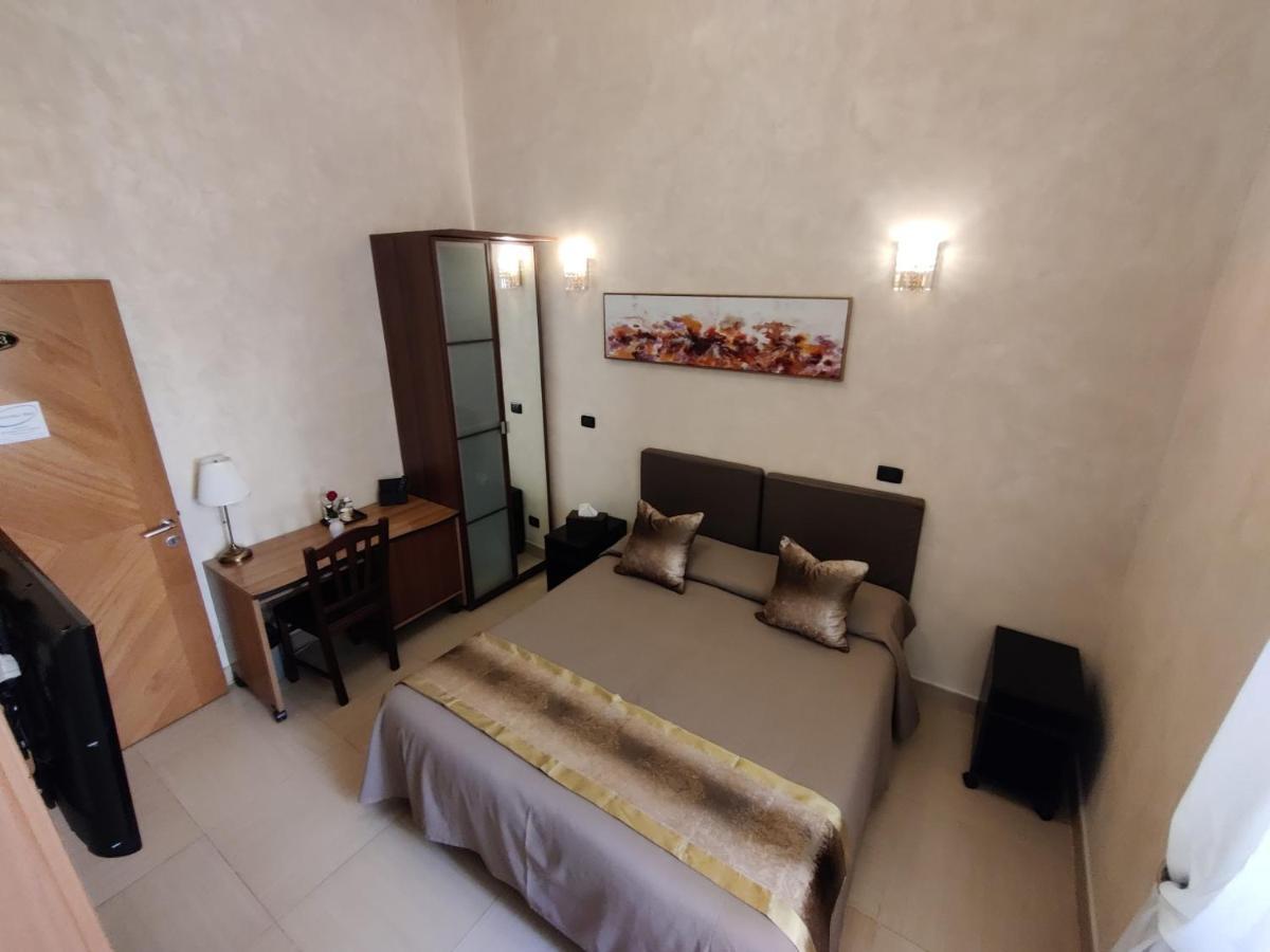 Double or Twin Room Private Bathroom