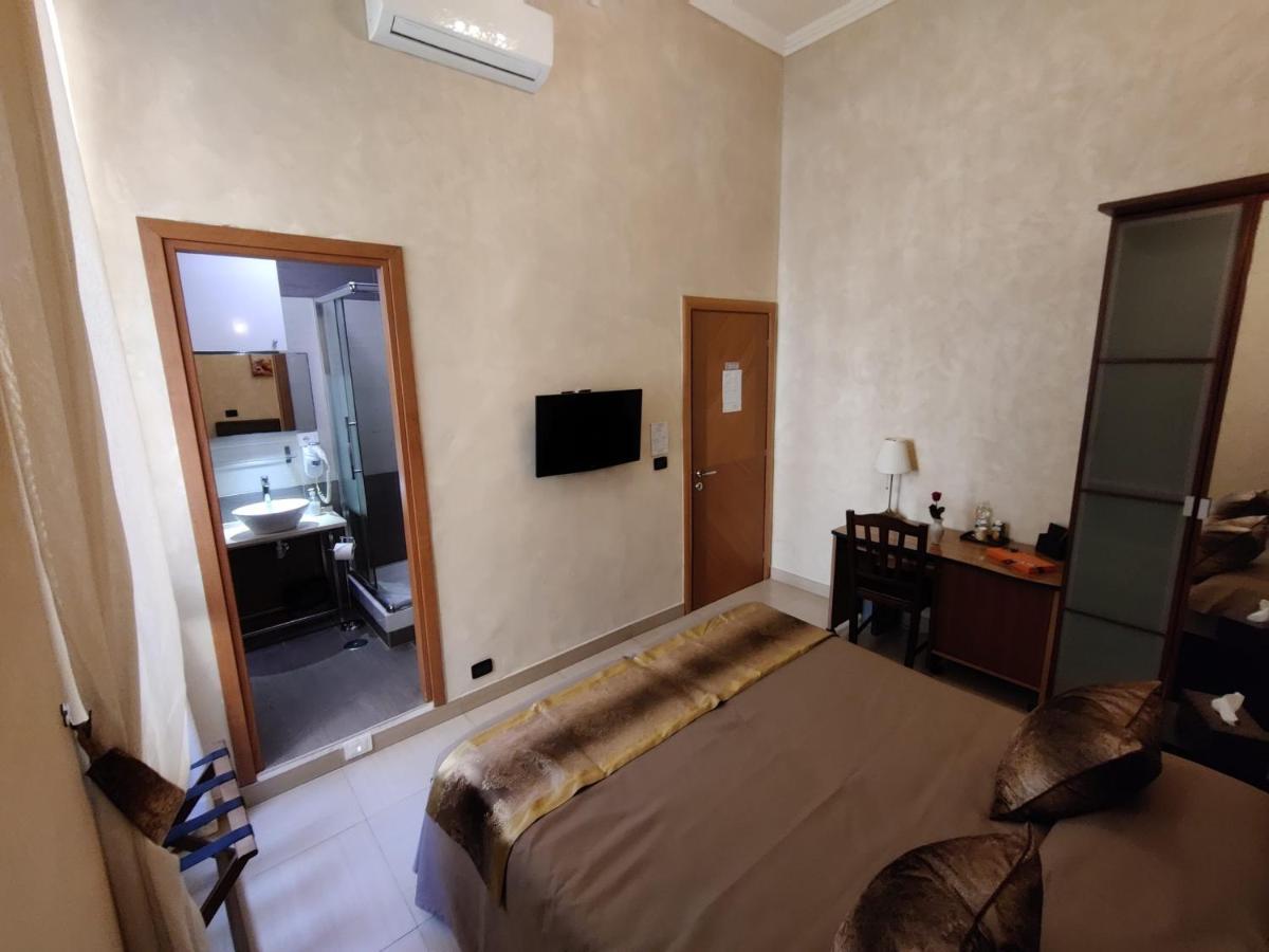 Double or Twin Room Private Bathroom