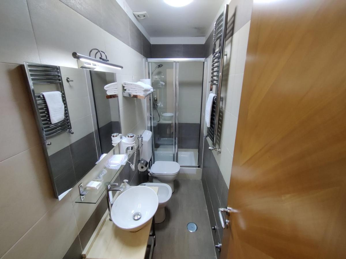Quadruple Room Private Bathroom
