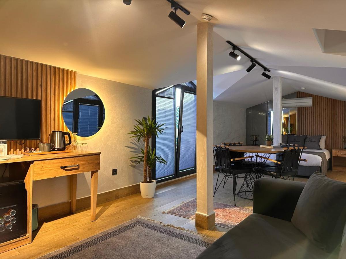 King Suite with Sea View
