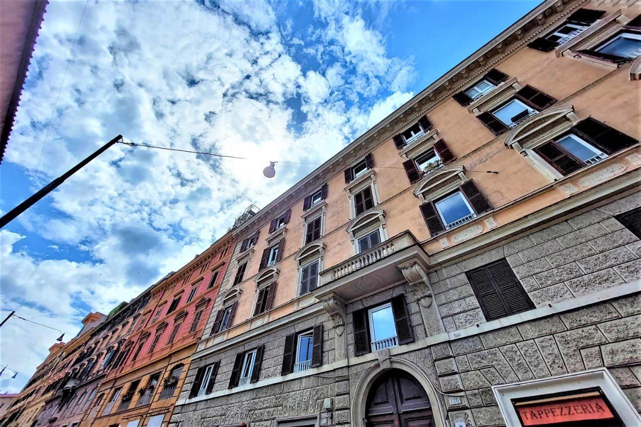 Two-Bedroom Apartment Via San Giovanni Laterano 226
