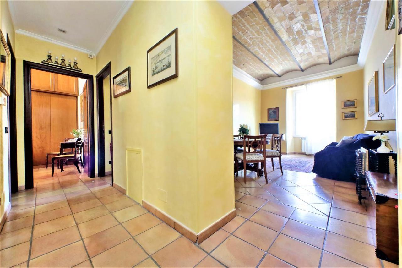Two-Bedroom Apartment Via San Giovanni Laterano 226