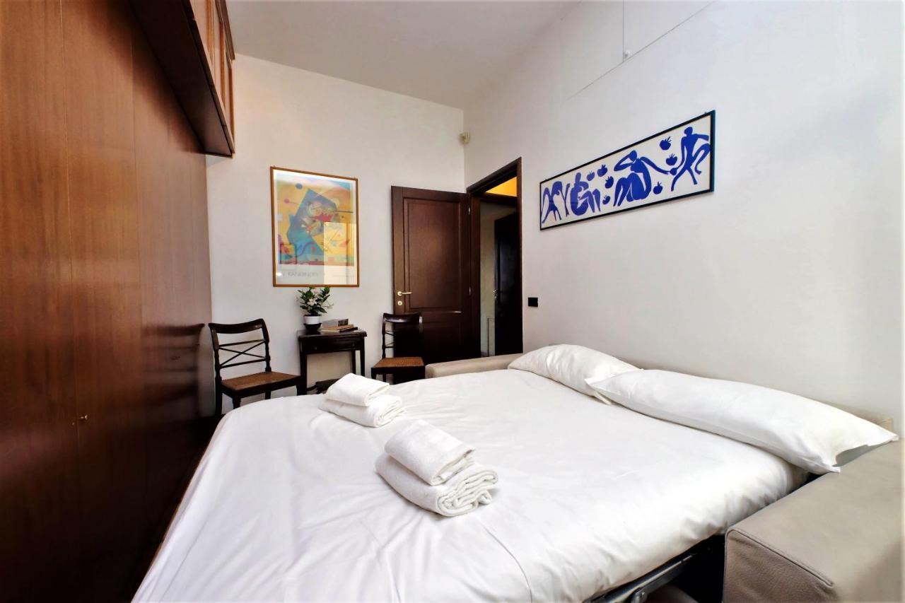 Two-Bedroom Apartment Via San Giovanni Laterano 226
