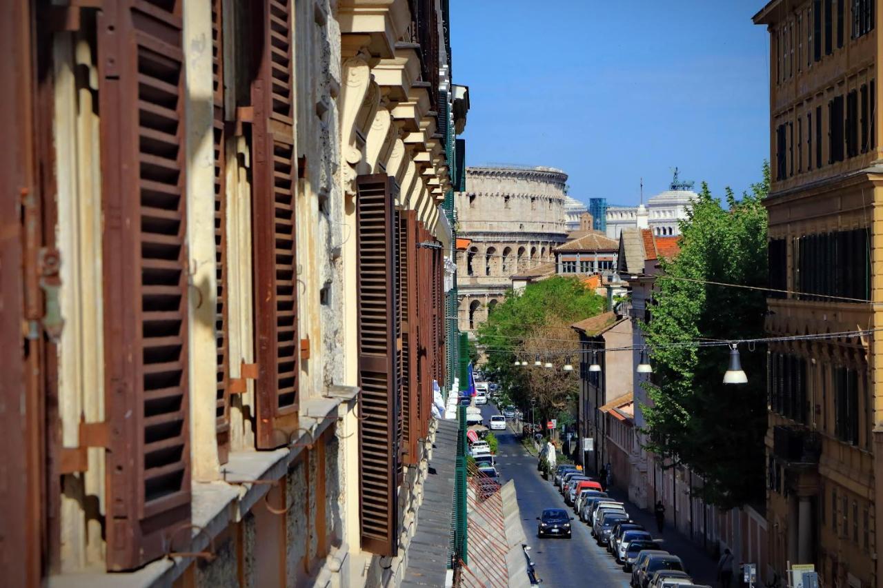 Two-Bedroom Apartment Via San Giovanni Laterano 226
