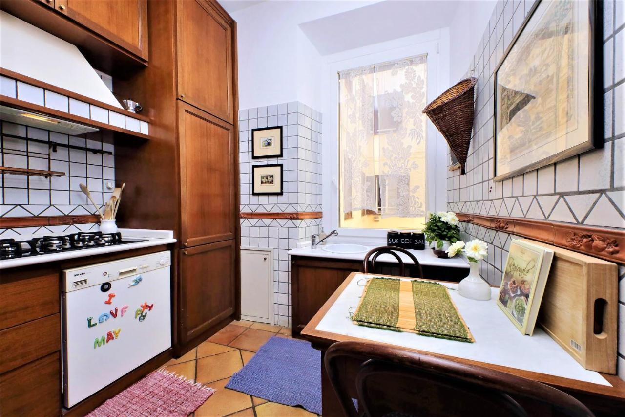 Two-Bedroom Apartment Via San Giovanni Laterano 226