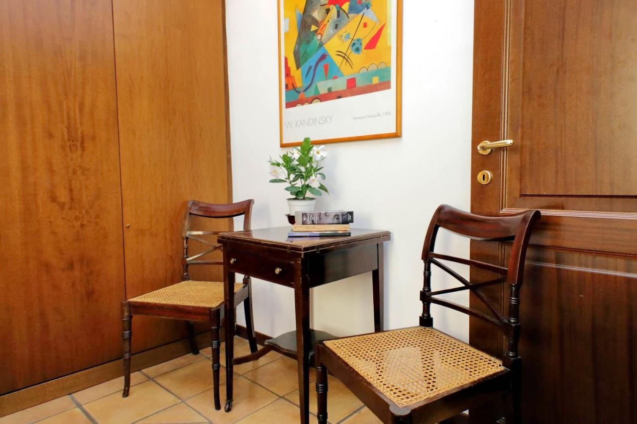 Two-Bedroom Apartment Via San Giovanni Laterano 226