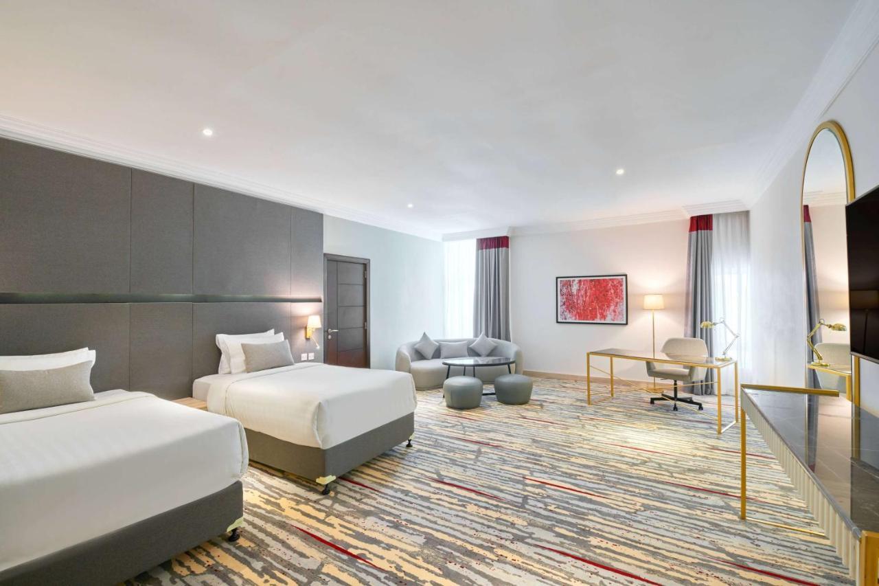 Classy Room Two Single Beds City or Pool View Non-Smoking