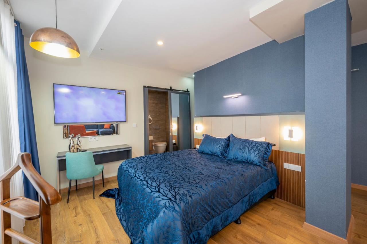 Deluxe Suite with Sea View