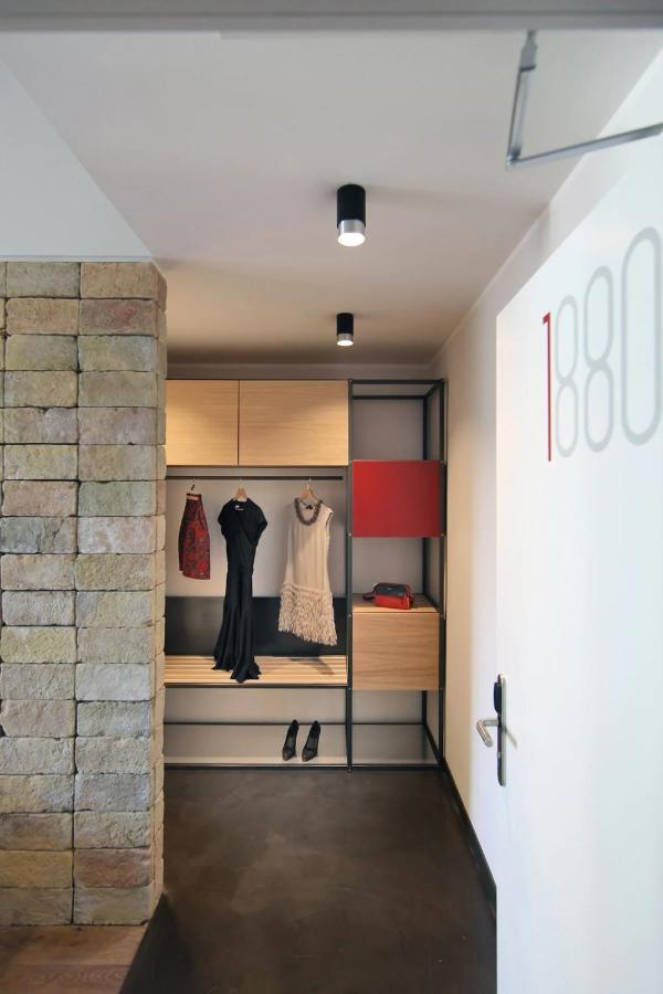 Annex Building Room View