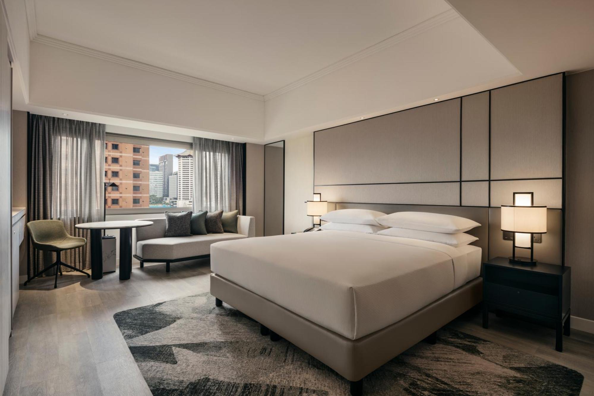 Deluxe King Room