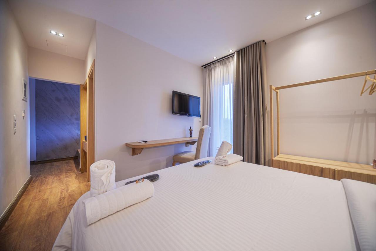 Urban Spa Suite a Private Heated Plunge Pool Jacuzzi
