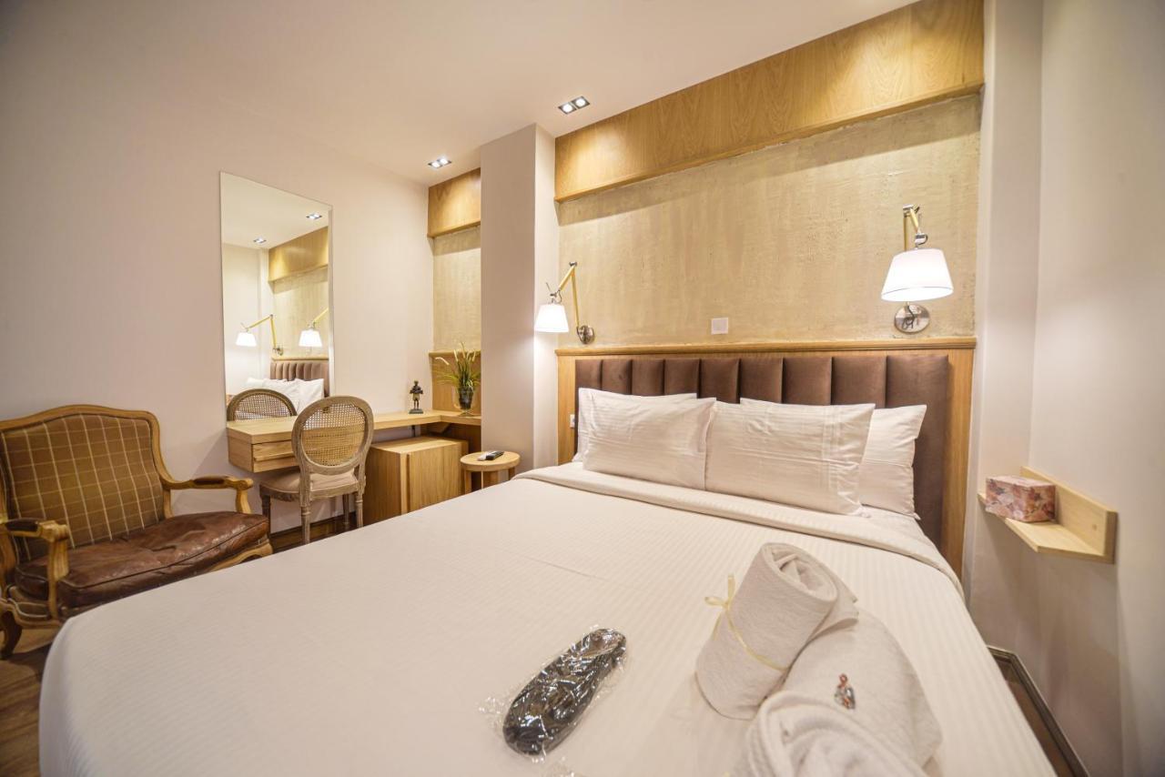 Urban Spa Suite a Private Heated Plunge Pool Jacuzzi