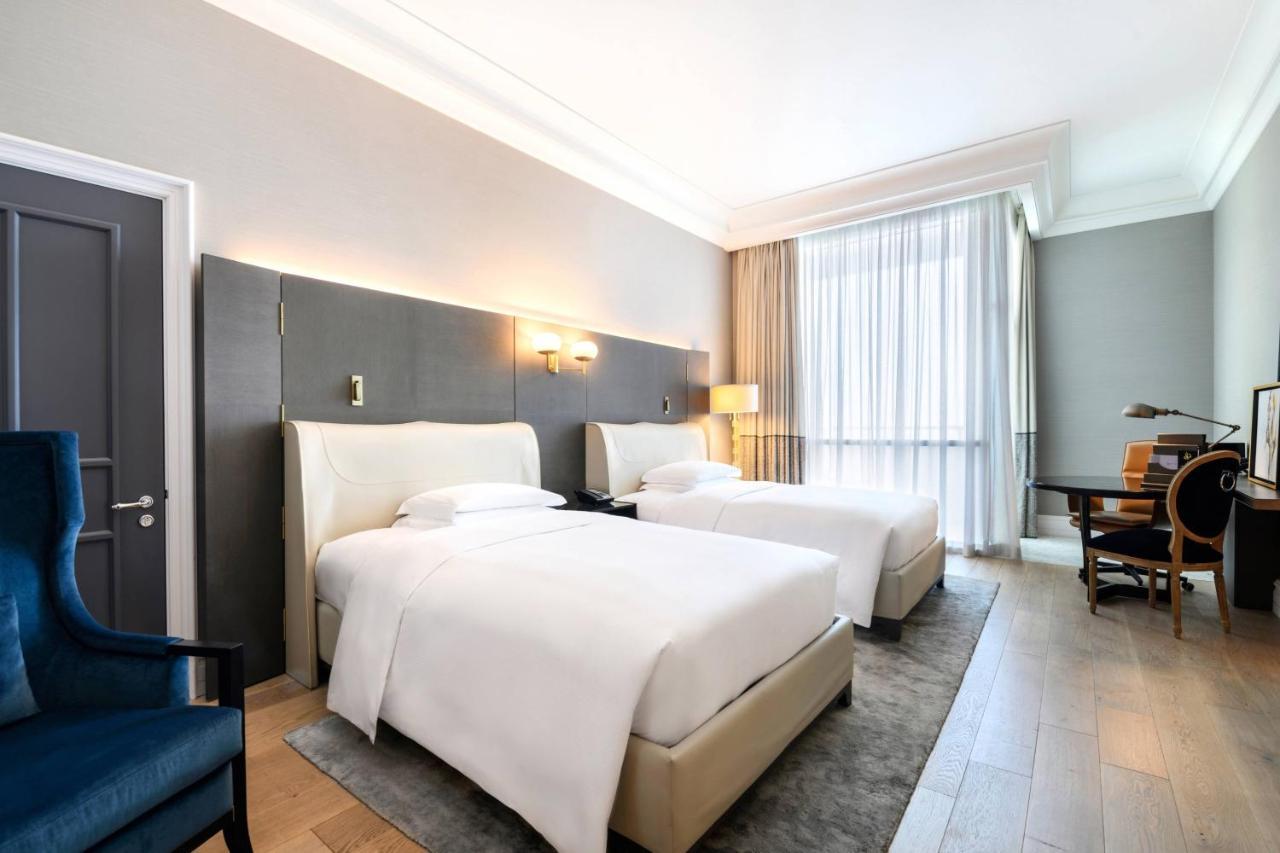 Deluxe Sea View Twin Room