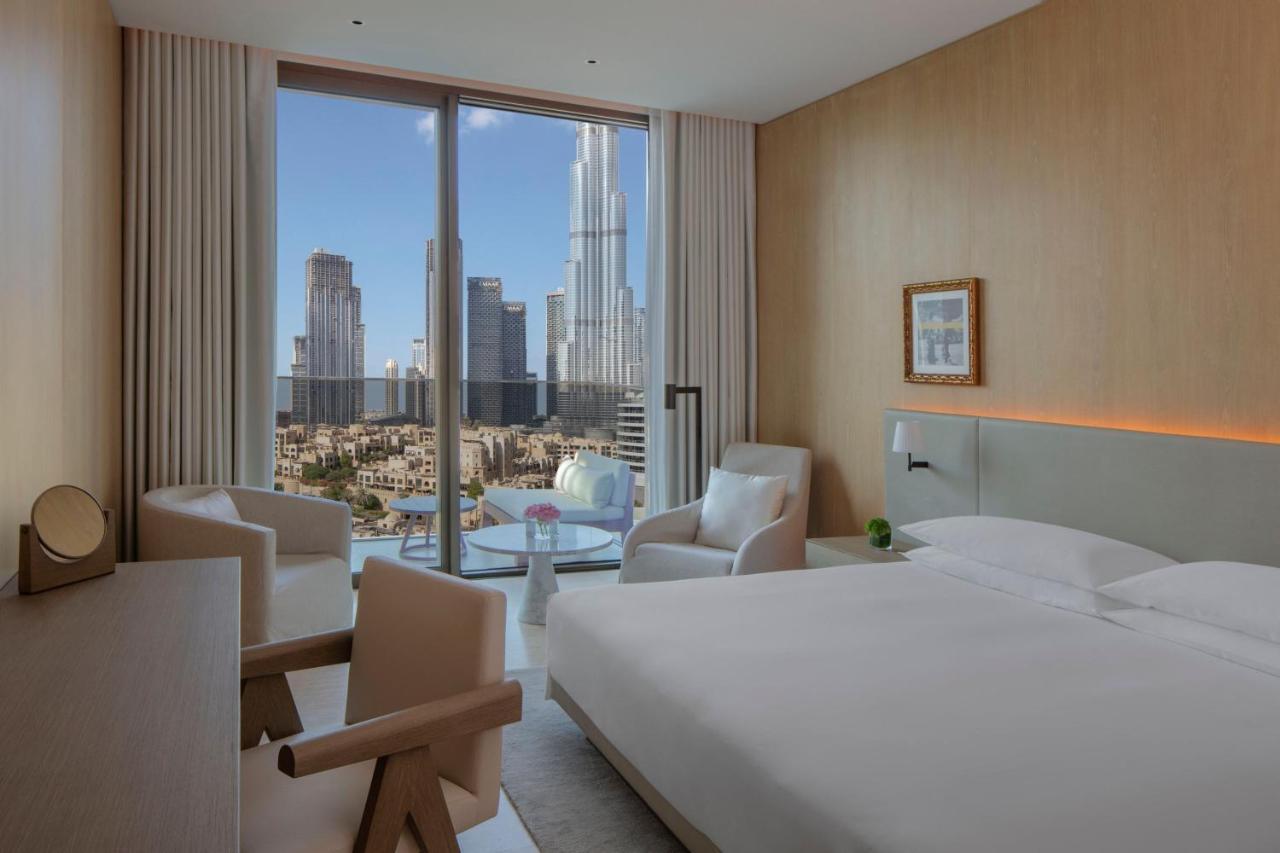 Deluxe King Room Balcony Burj Khalifa View,1350769369:JPEG