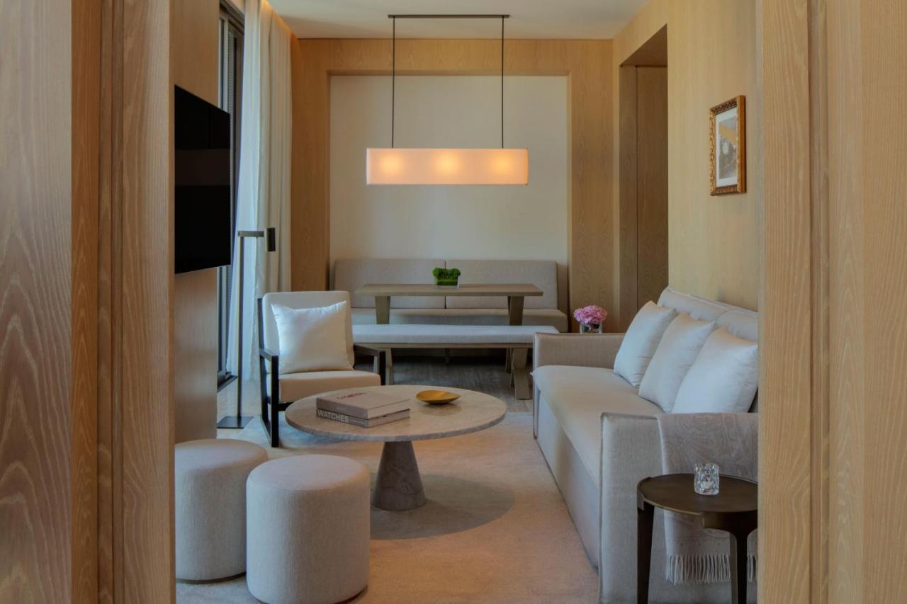 One-Bedroom Superior King Suite Balcony