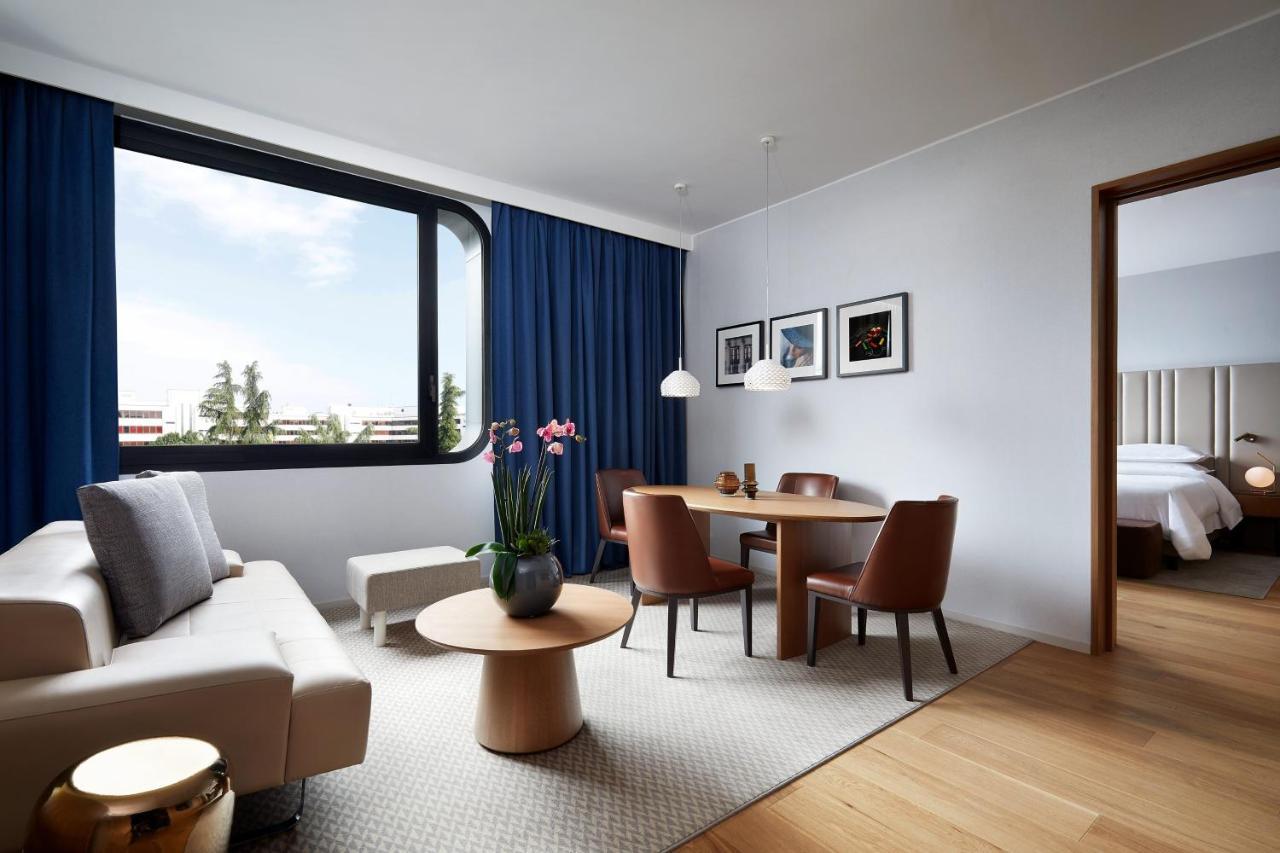 Executive Suite Club Lounge Access