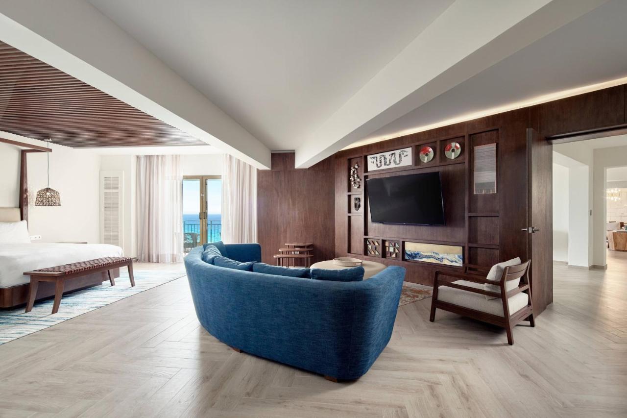 Club Level Presidential Suite