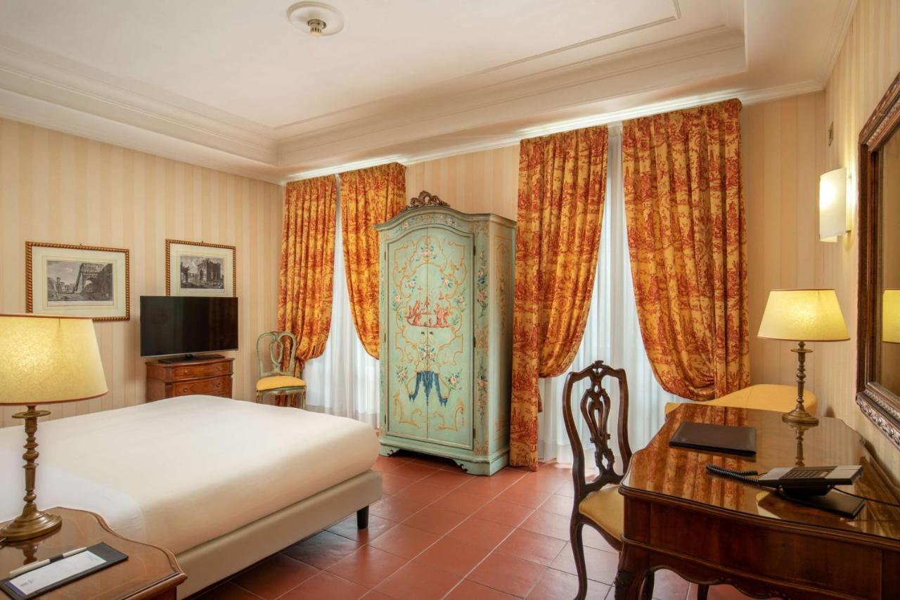 Standard Queen Room Non-Smoking