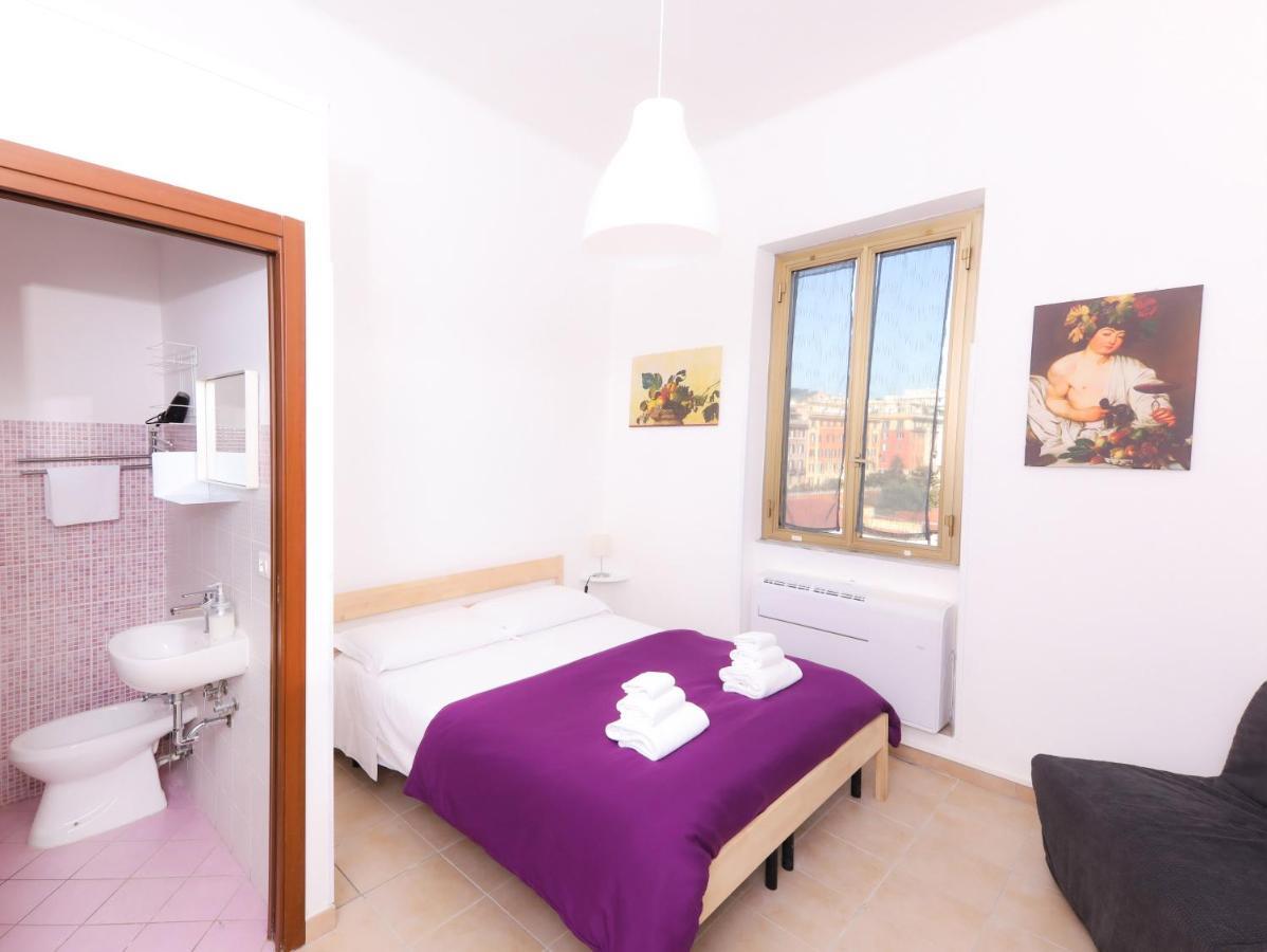 Deluxe Double Room Shower