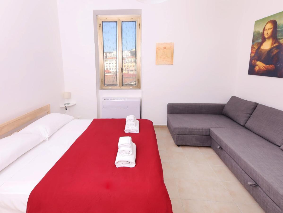 Deluxe Double Room Shower