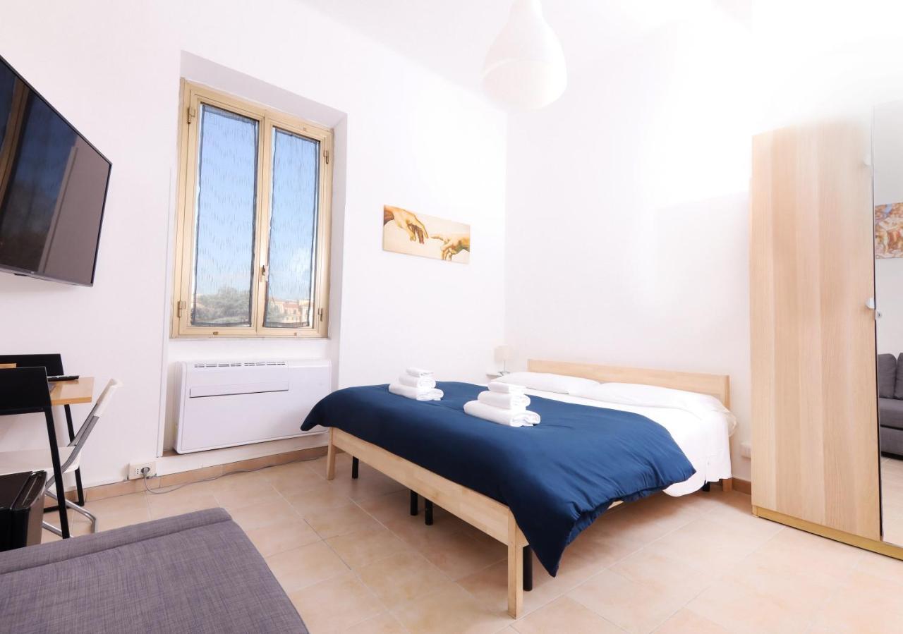 Double Room Private External Bathroom
