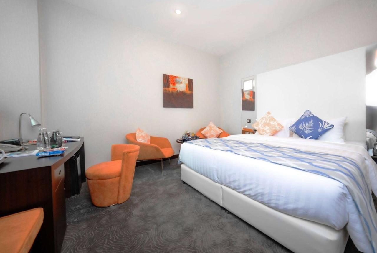 Deluxe Room Queen