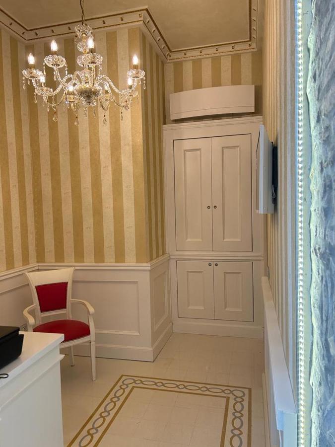 Superior King Suite