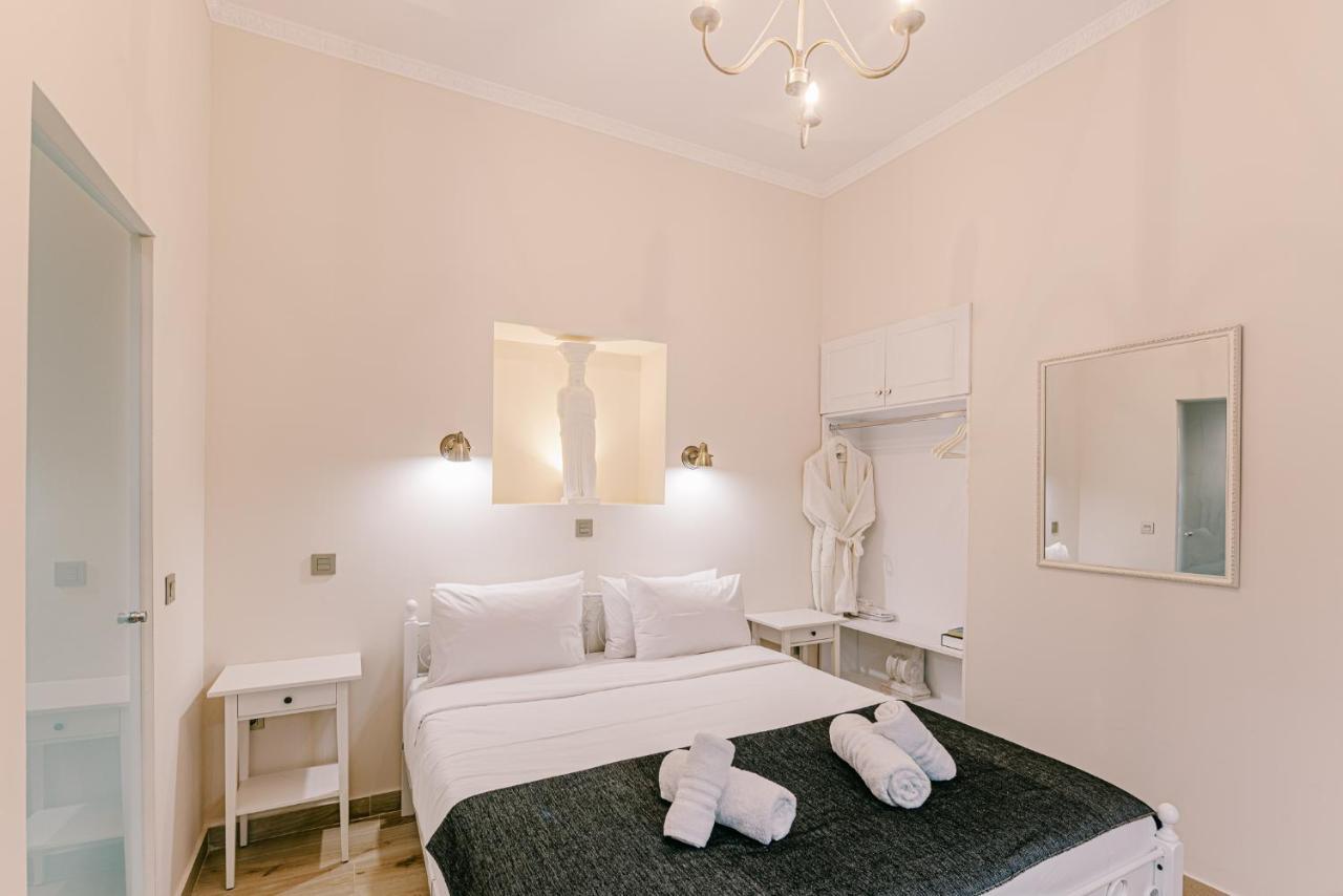 Philaenis Deluxe Double Room Balcony 3rd Floor