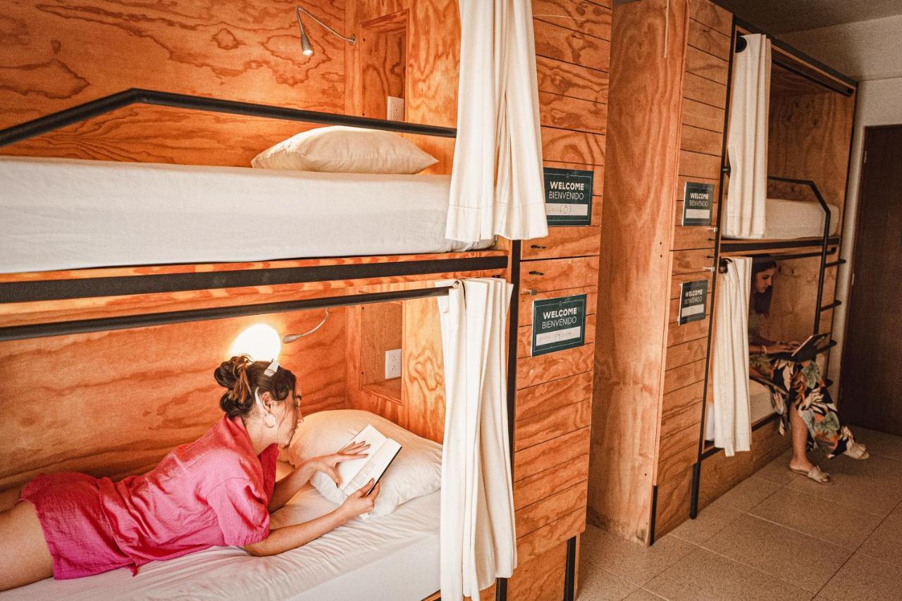 Bed 6-Bed Female Dormitory Room