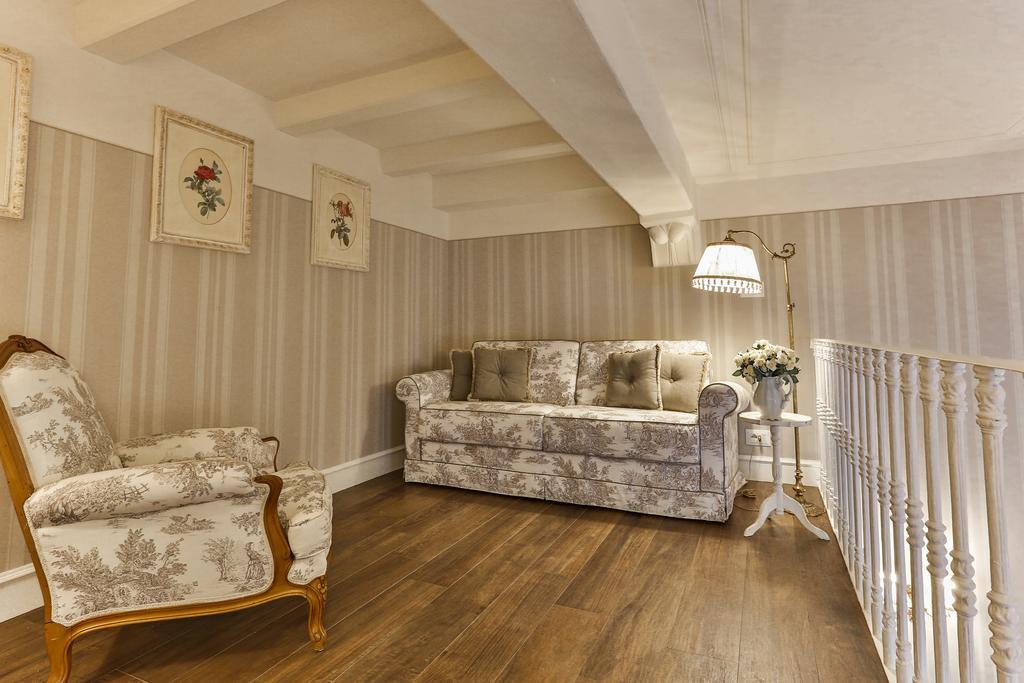 Double Room Split Level