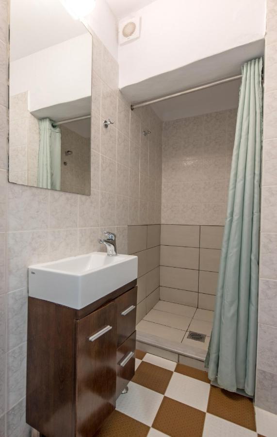 Comfort Room Super Deal
