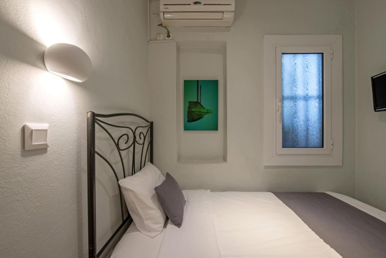 Petite Internal Room