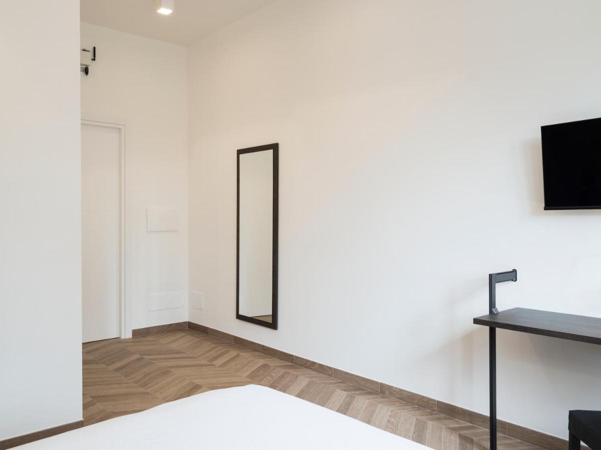 King Room Roll Shower Disability Access