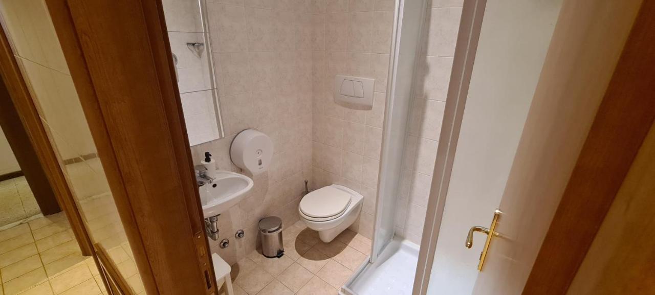 Triple Room Private External Bathroom