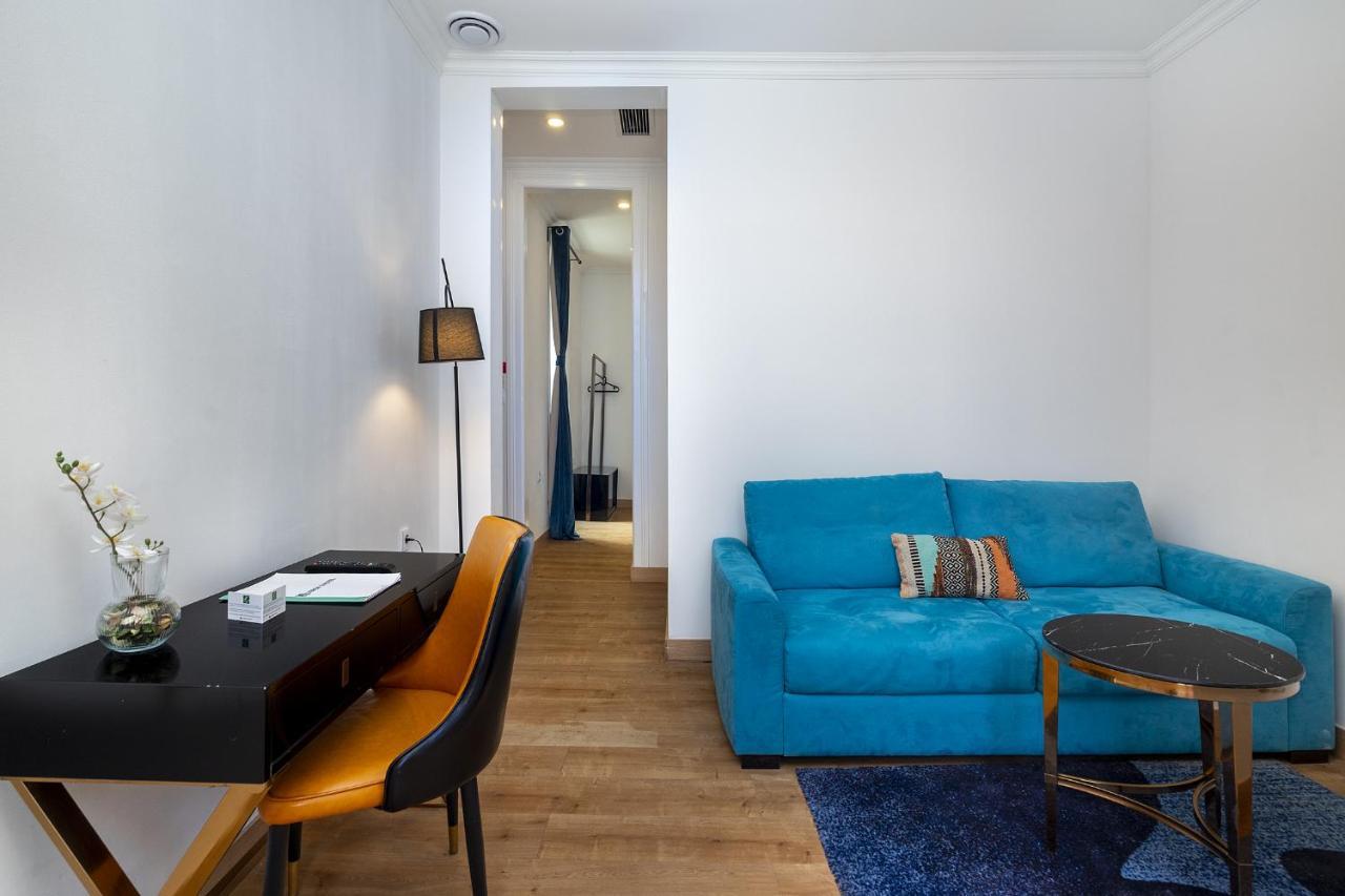 Family Suite Interior View