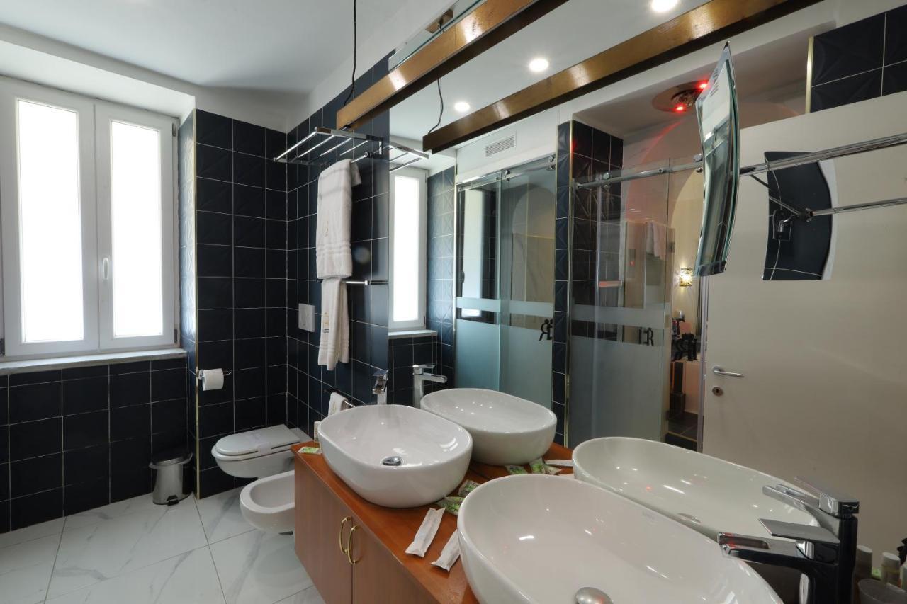 Queen Suite Spa Bath