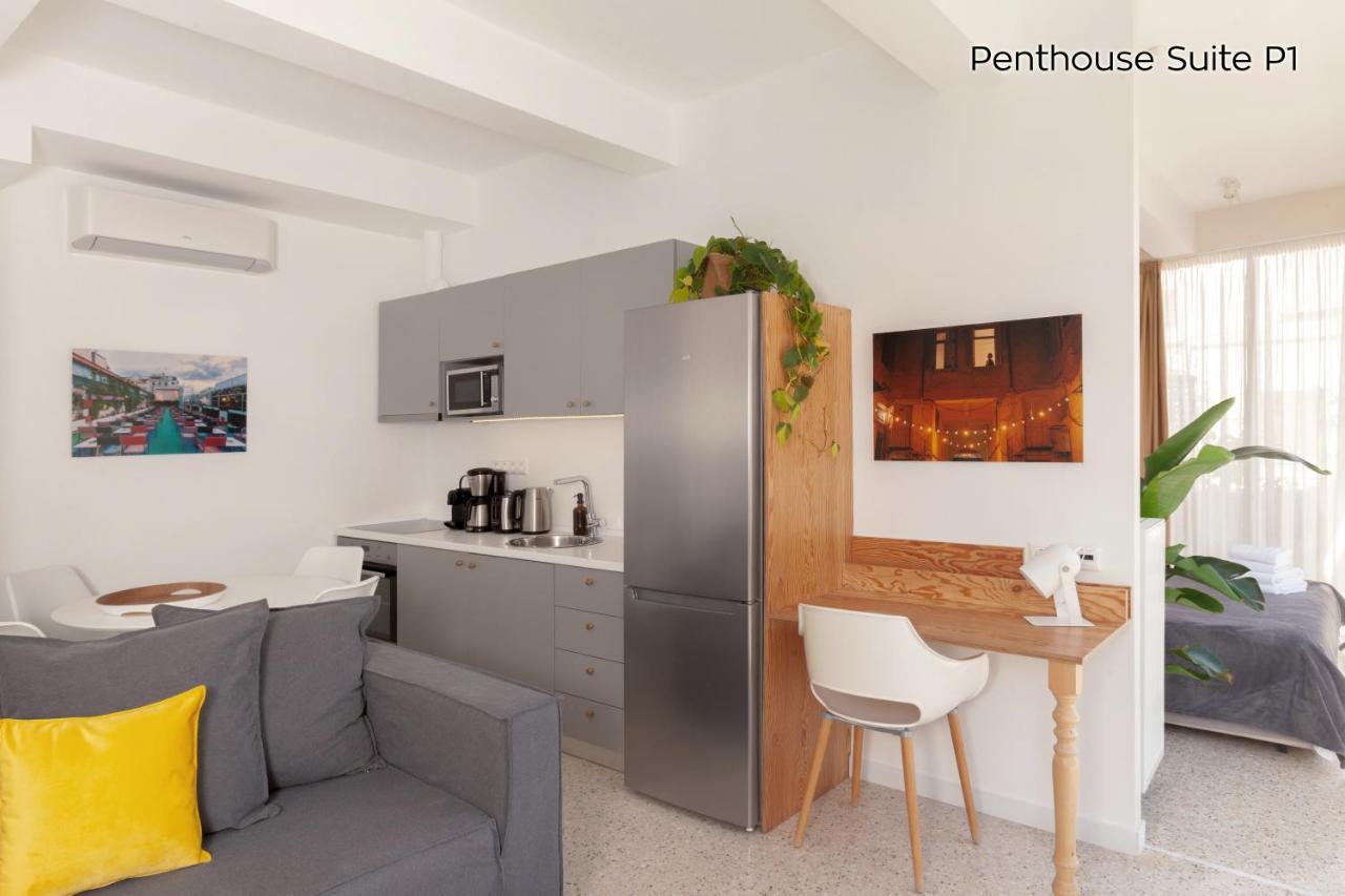 Deluxe Suite