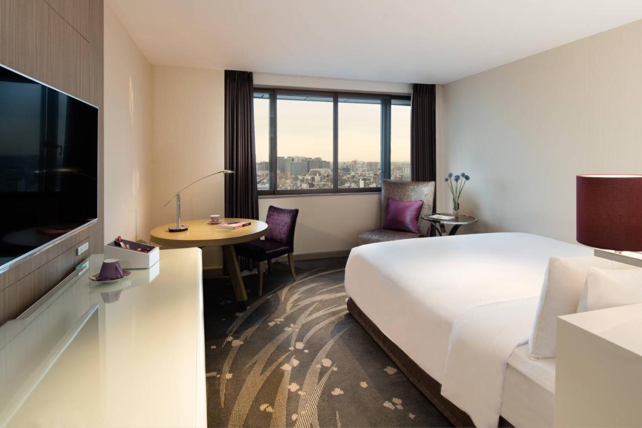 King or Twin Room Smoking