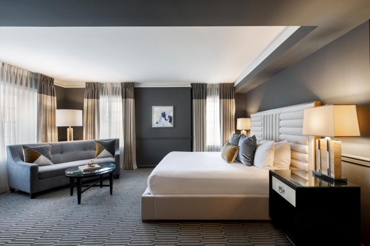 Deluxe King Room - Corner