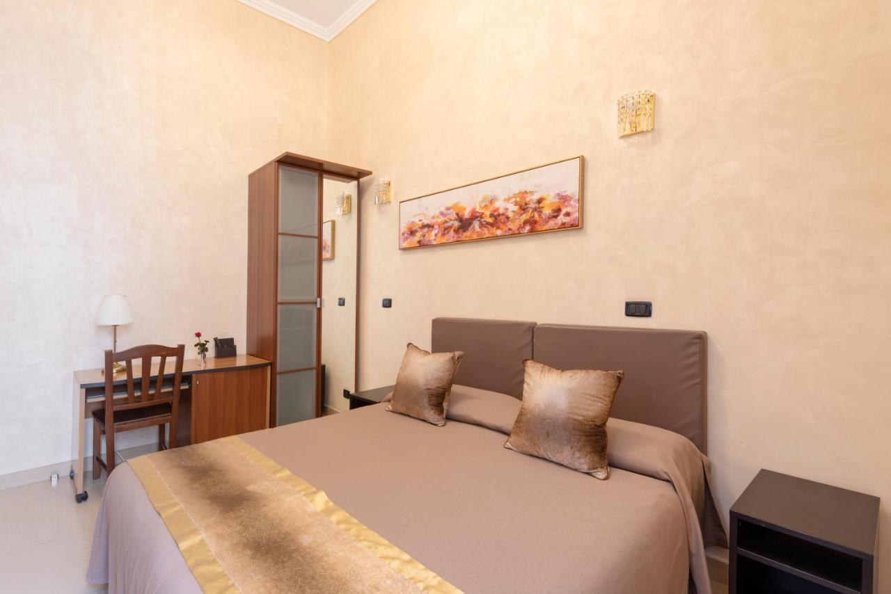 Double or Twin Room Private Bathroom