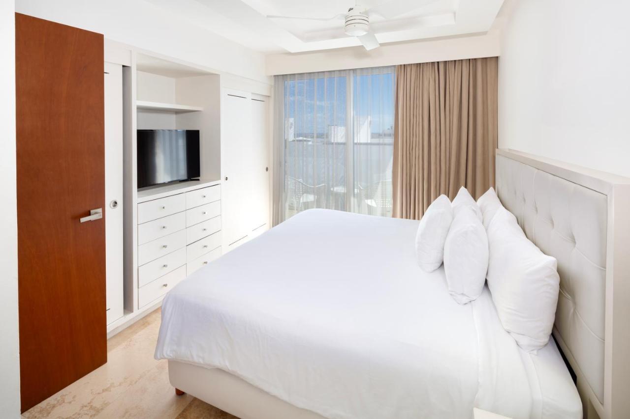 Two-bedroom Family Private Jacuzzi & Roof