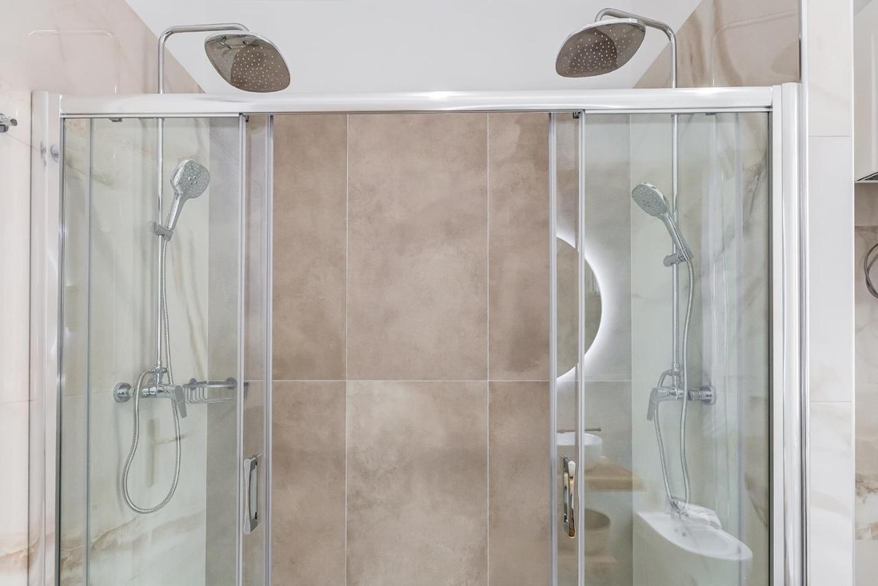 Quadruple Room Private External Bathroom