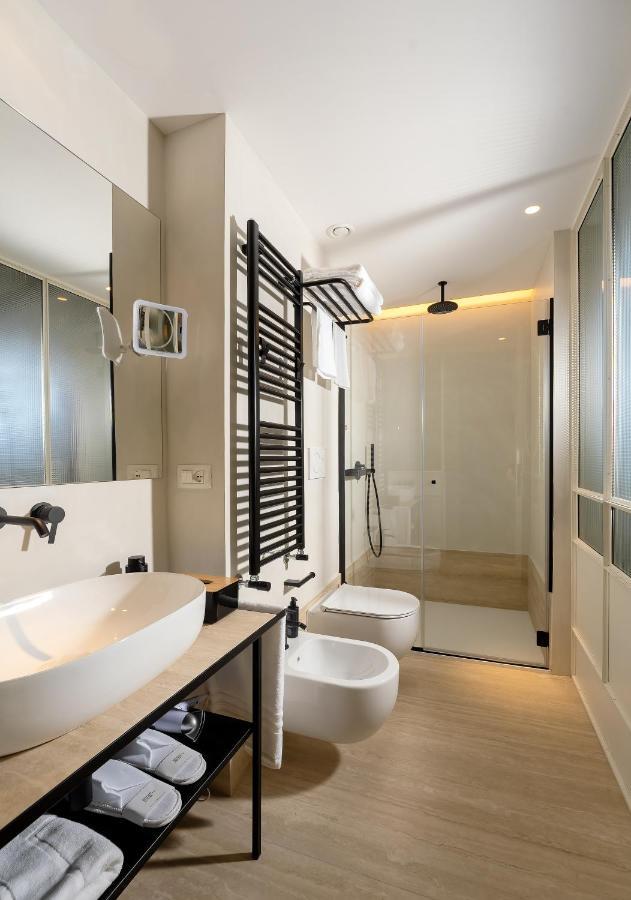 Queen Suite Spa Bath