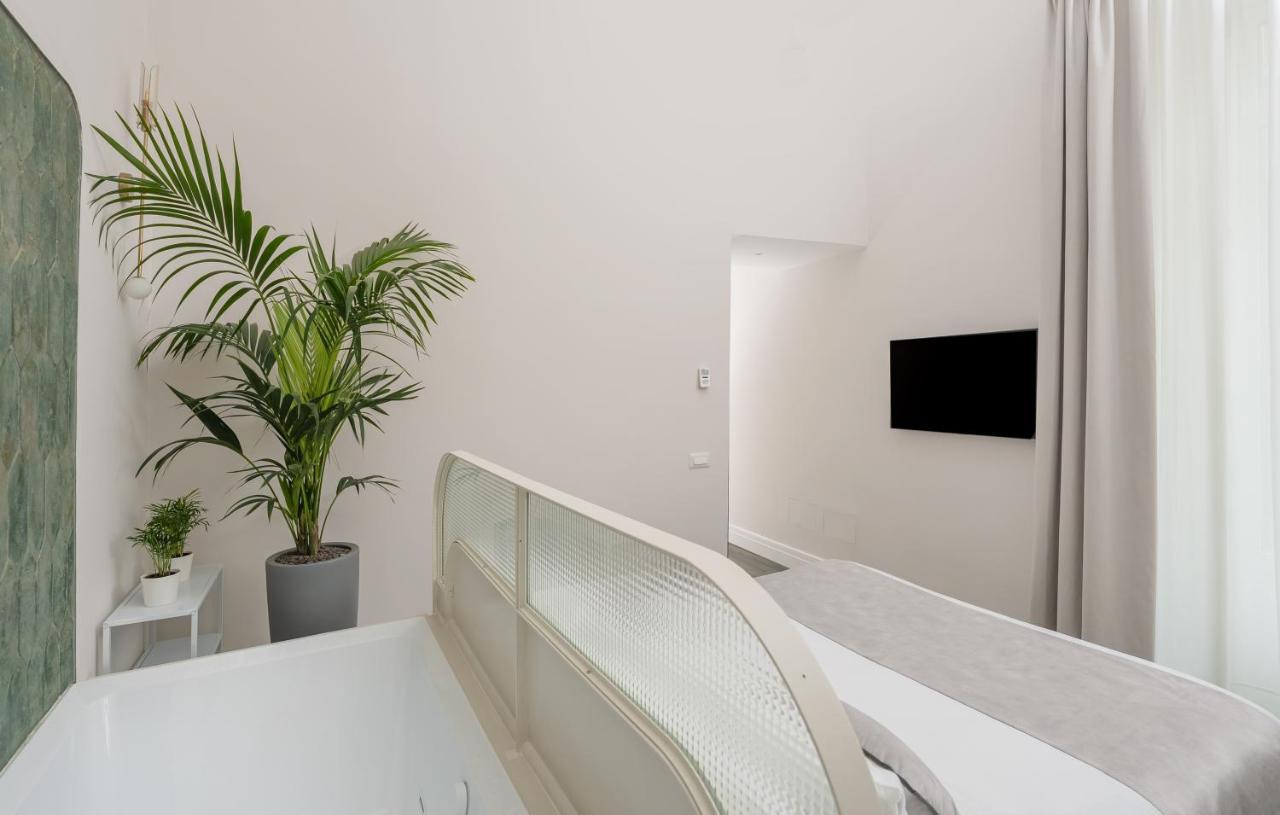 Double Room Spa Bath