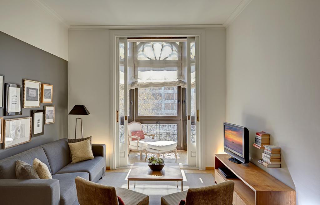 Deluxe Two-Bedroom Apartment